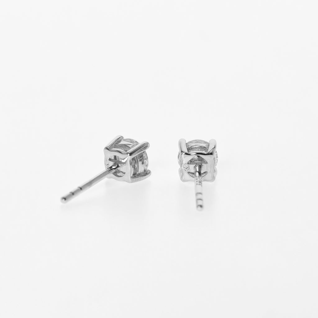 Solitiare Round Moissanite Stud Earrings