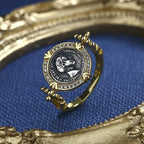Bague en forme de pièce de monnaie grecque avec halo CZ, R1003