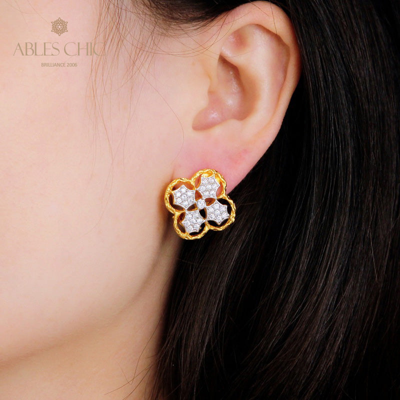 Boucles d'oreilles à tige florales prune 5407