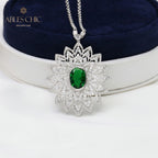 Collier de fleurs ovales étoilées 5667