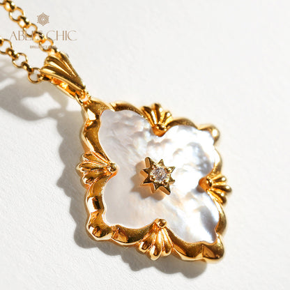 Collier de fleurs de trèfle 5039