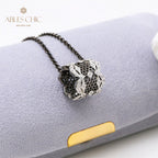 Collier pendentif en filigrane de dentelle 5575
