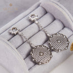 Boucles d'oreilles nid d'abeille dentelle noire 6141