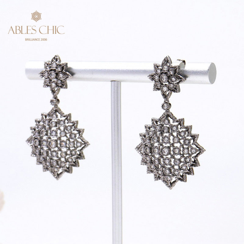Boucles d'oreilles ajourées en dentelle noire 5161