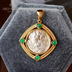 Pendentif médaillon d’émeraude Hercules byzantin uniquement