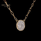 Collier de pièces de monnaie à rabat de la déesse byzantine