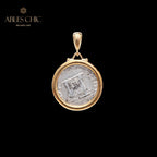 Pendentif à pièce de monnaie romaine uniquement