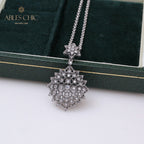 Collier Étoilé Filigrane Nid d'Abeille 5007