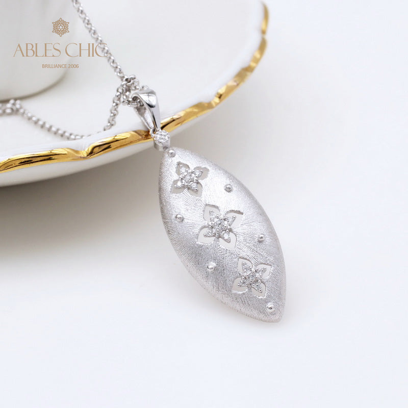 Pendentif fleur de trèfle en tissu 5281