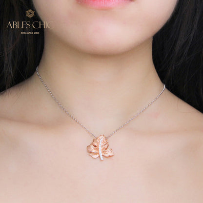 Pendentif feuille d'érable mat 5412