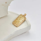 Pendentif médaillon en or oblong uniquement