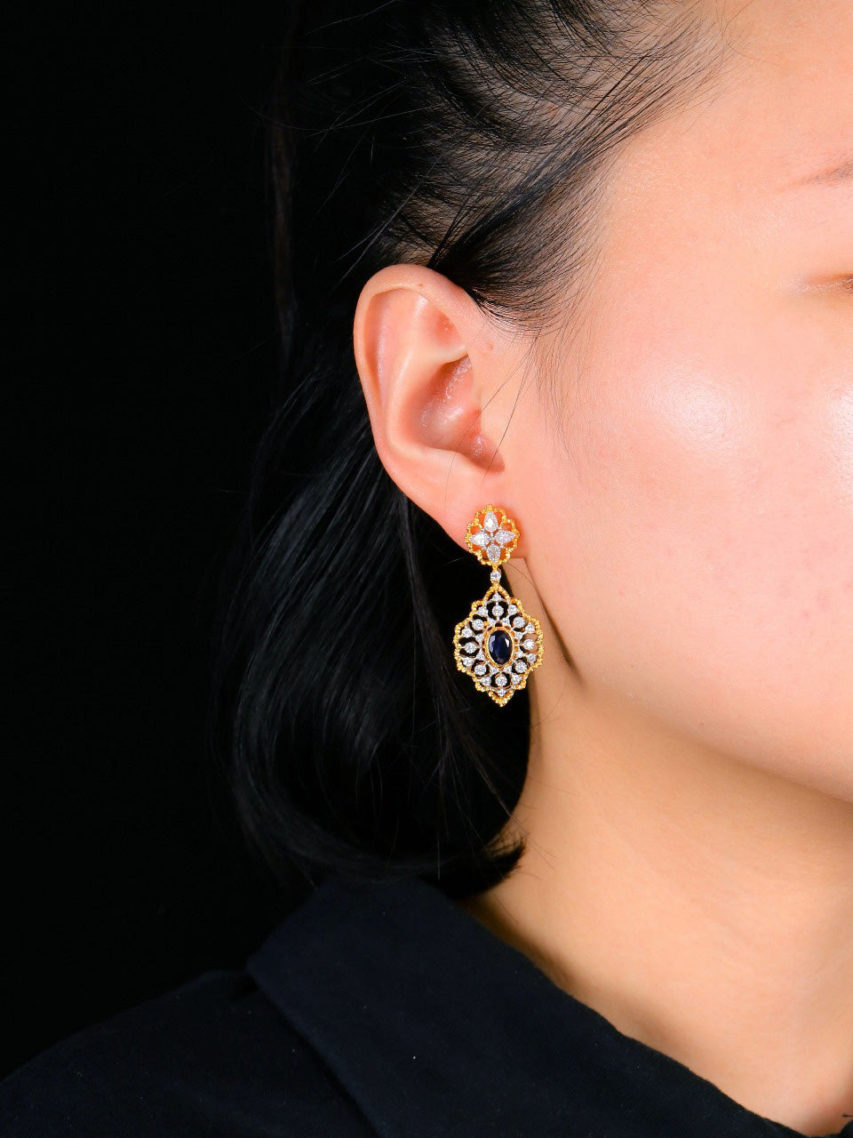 Boucles d'oreilles florales en nid d'abeille détaillées 5117