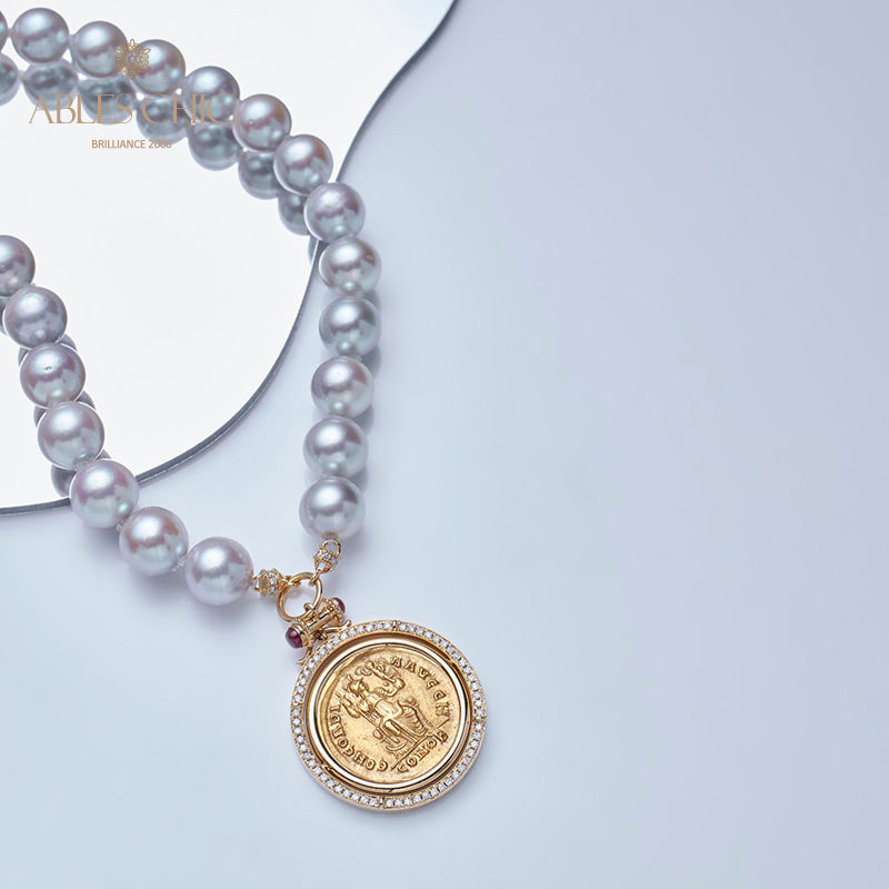 Collier médaillon réversible en perles d'Akoya et pièce de monnaie byzantine