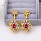 Boucles d'oreilles florales en nid d'abeille détaillées 5117