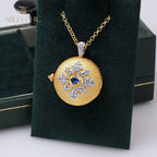 Collier médaillon gravure soyeuse 5214
