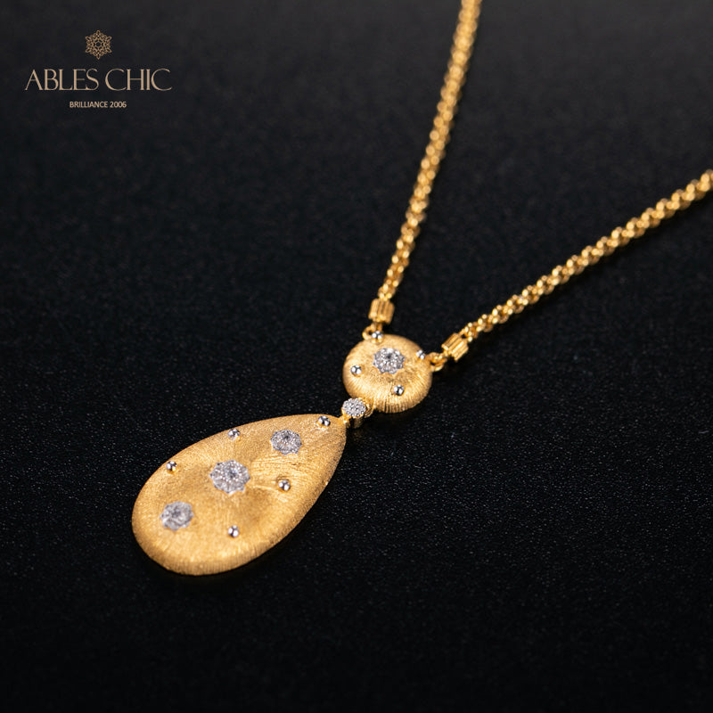 Collier floral en forme de larme soyeuse 5024