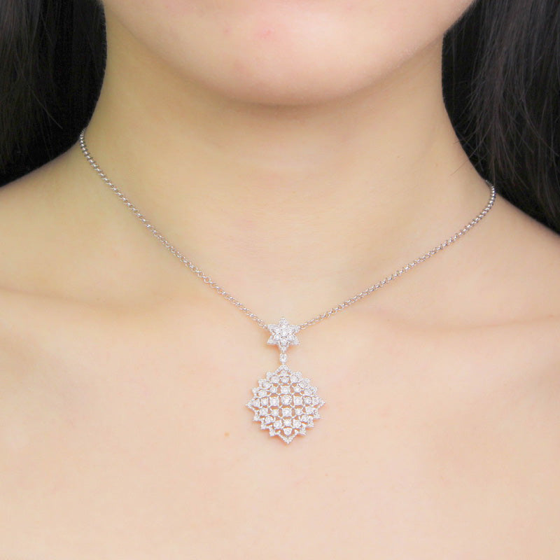 Collier Étoilé Filigrane Nid d'Abeille 5007