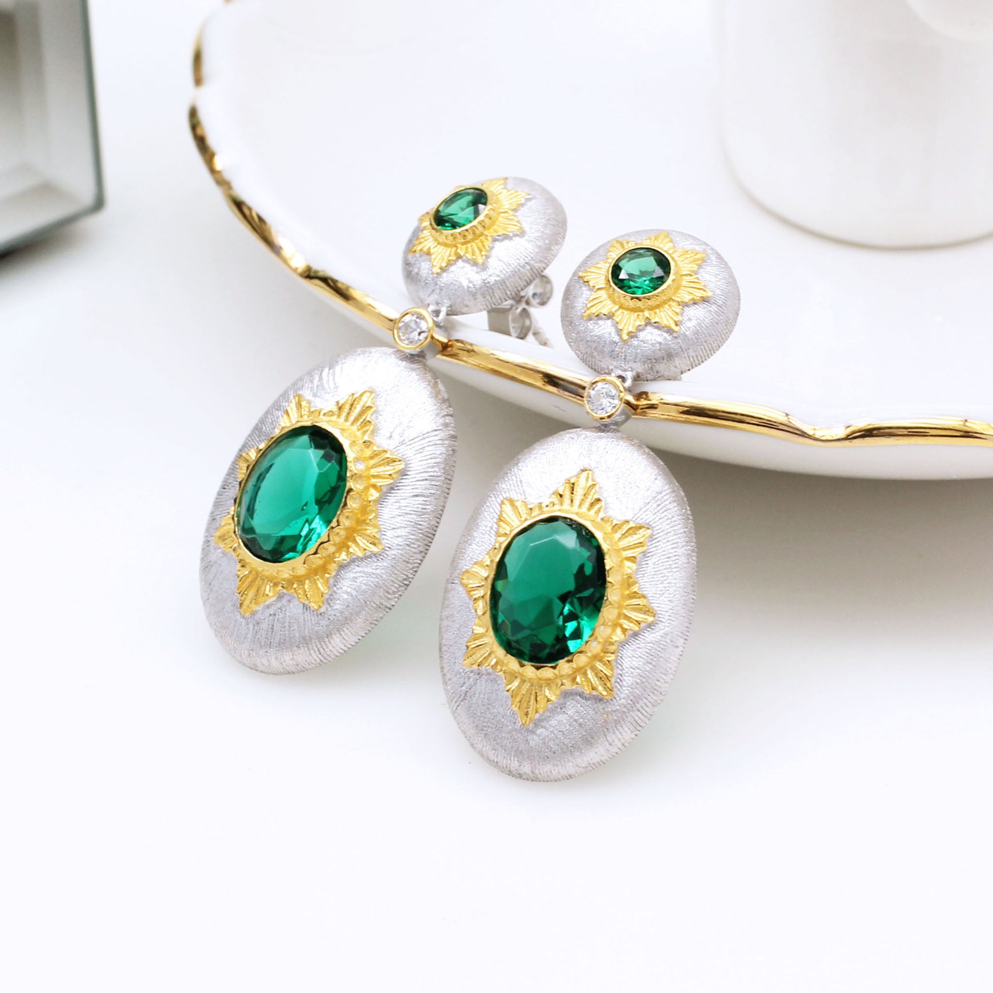 Boucles d'oreilles pendantes ovales étoilées et soyeuses 5468