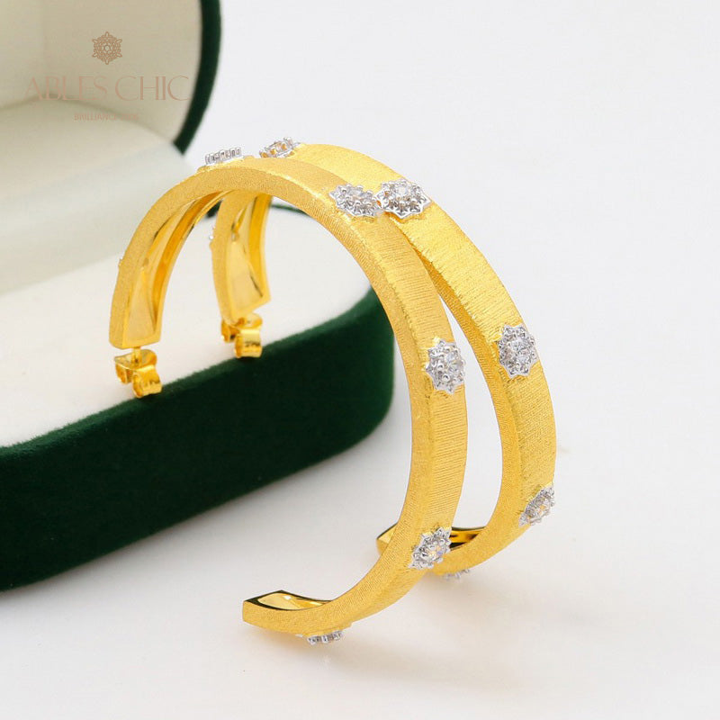 Boucles d'oreilles créoles étoiles en soie 5482