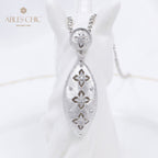 Collier ovale floral trèfle 5496