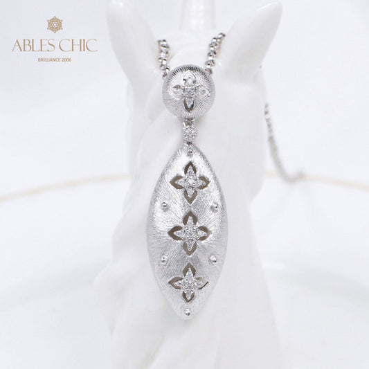 Collier ovale floral trèfle 5496