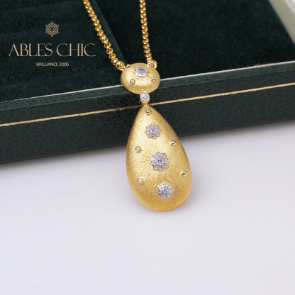 Collier floral en forme de larme soyeuse 5024