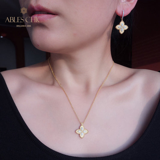 Boucles d'oreilles trèfle à motif en tissu 6125