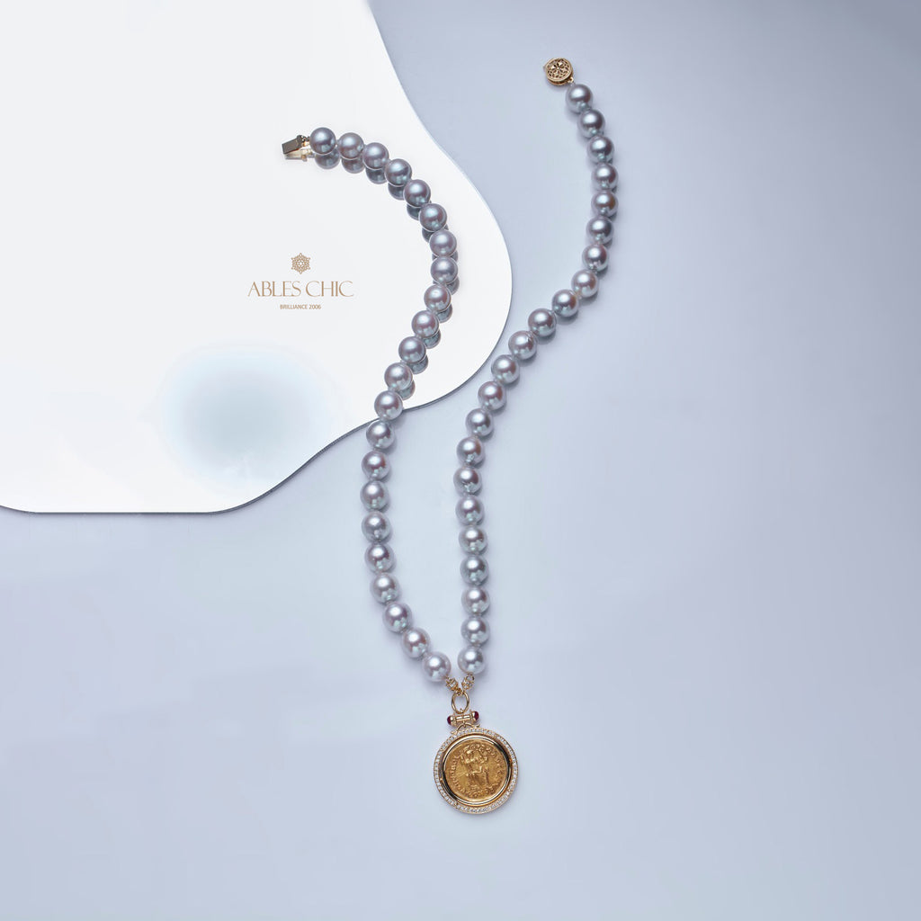 Collier médaillon réversible en perles d'Akoya et pièce de monnaie byzantine