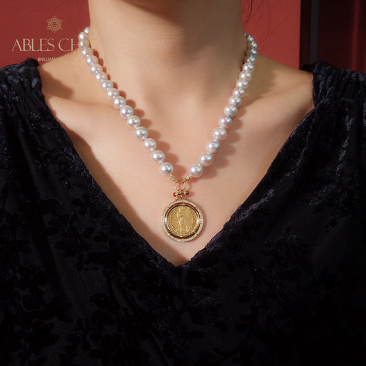 Collier médaillon réversible en perles d'Akoya et pièce de monnaie byzantine