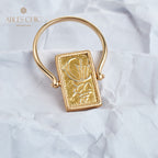 Bague pendentif pièce de monnaie personnages anciens