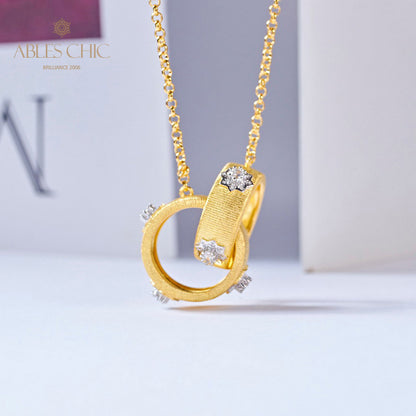 Collier avec anneaux entrelacés à motif en soie 5861