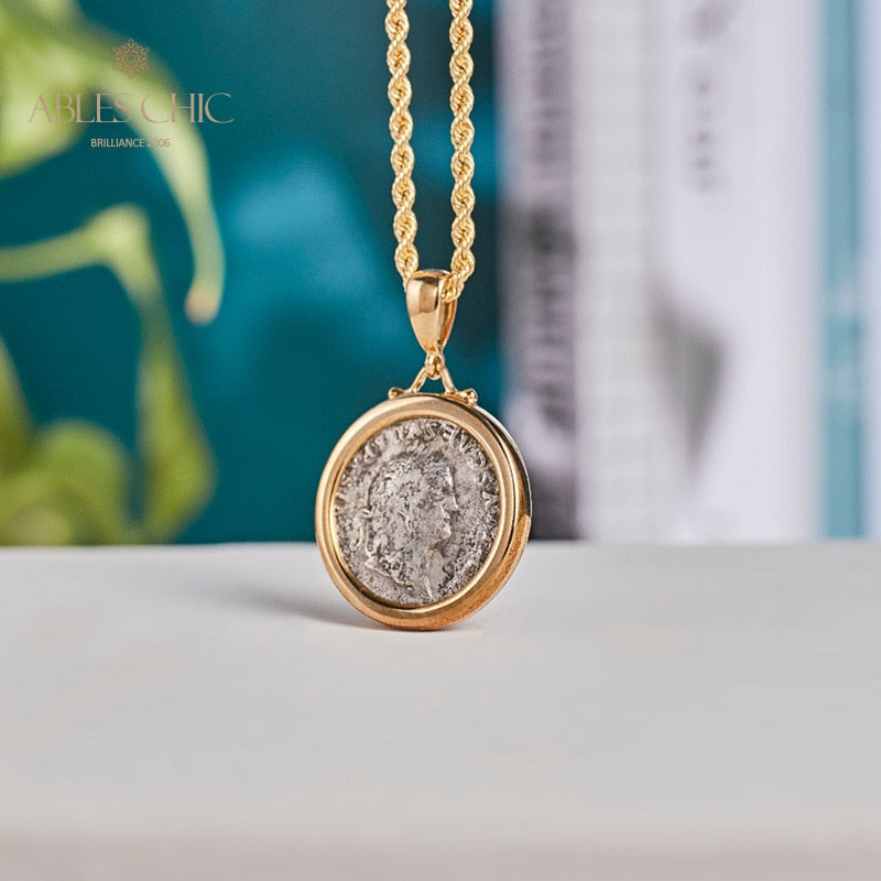 Pendentif à pièce de monnaie romaine uniquement