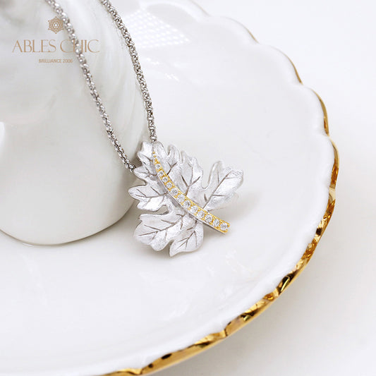 Pendentif feuille d'érable mat 5412